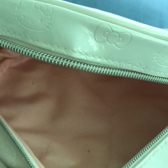 Hello Kitty clutch - Picture 5 of 7